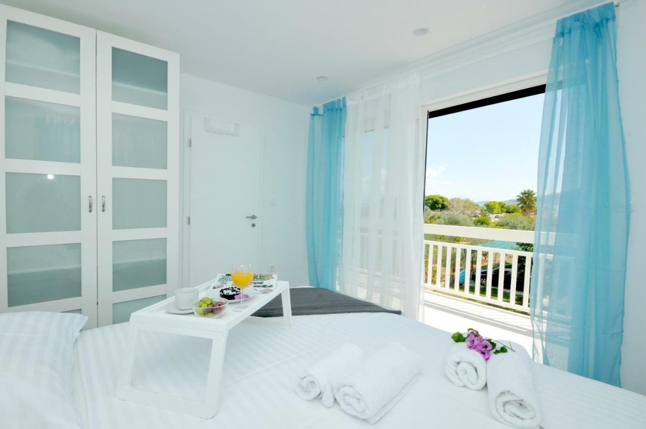 Apartmani Olive Trogir Exteriör bild