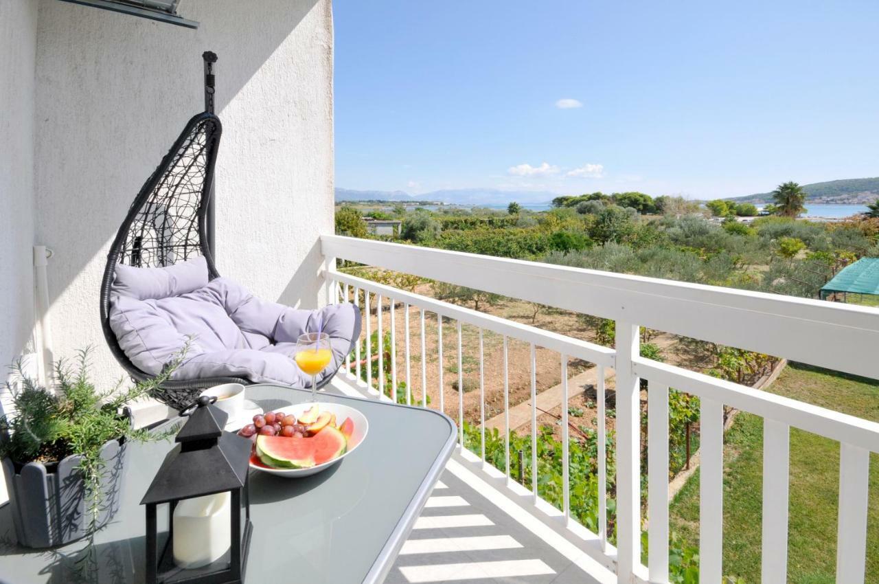Apartmani Olive Trogir Exteriör bild