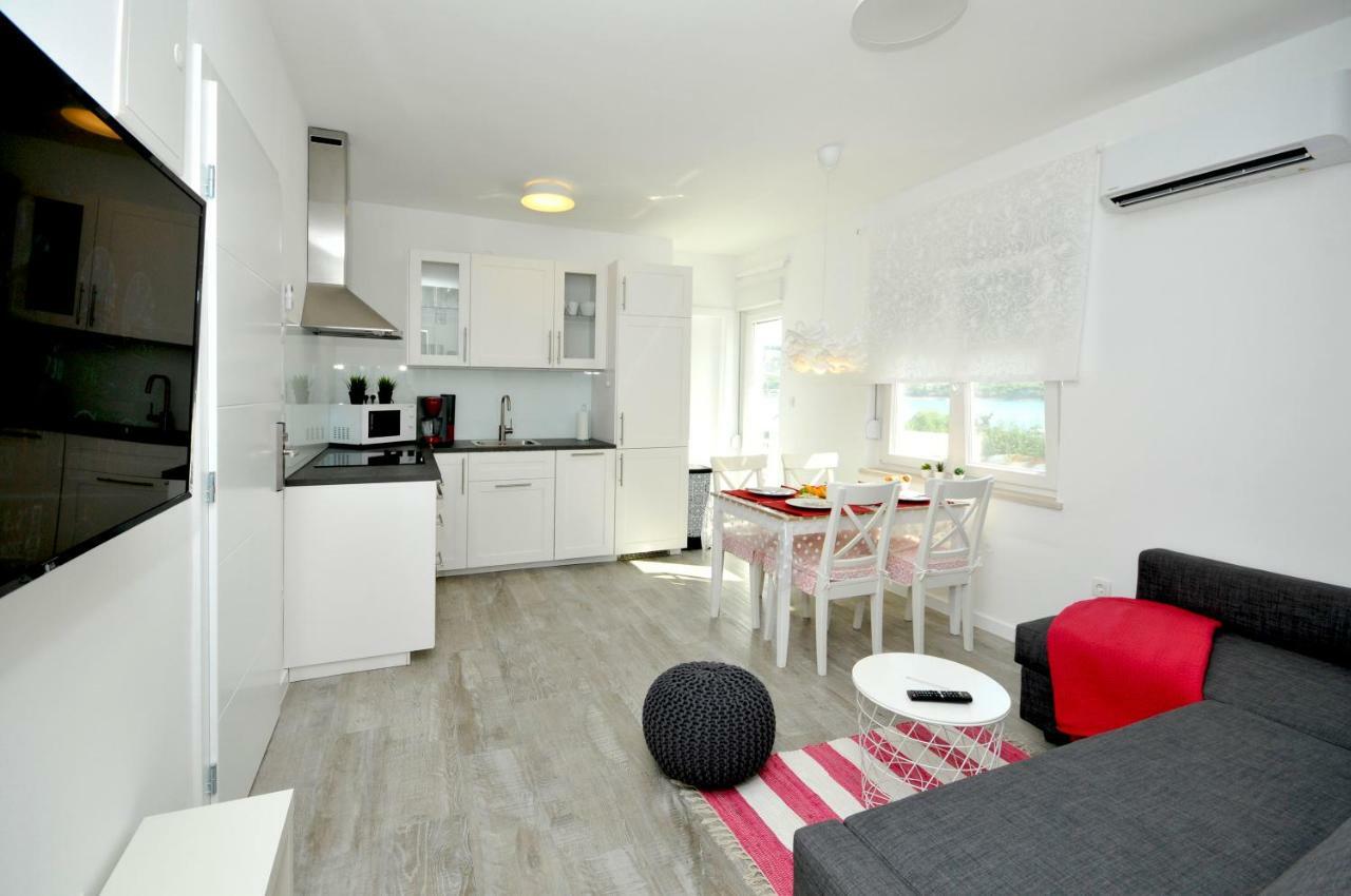 Apartmani Olive Trogir Exteriör bild