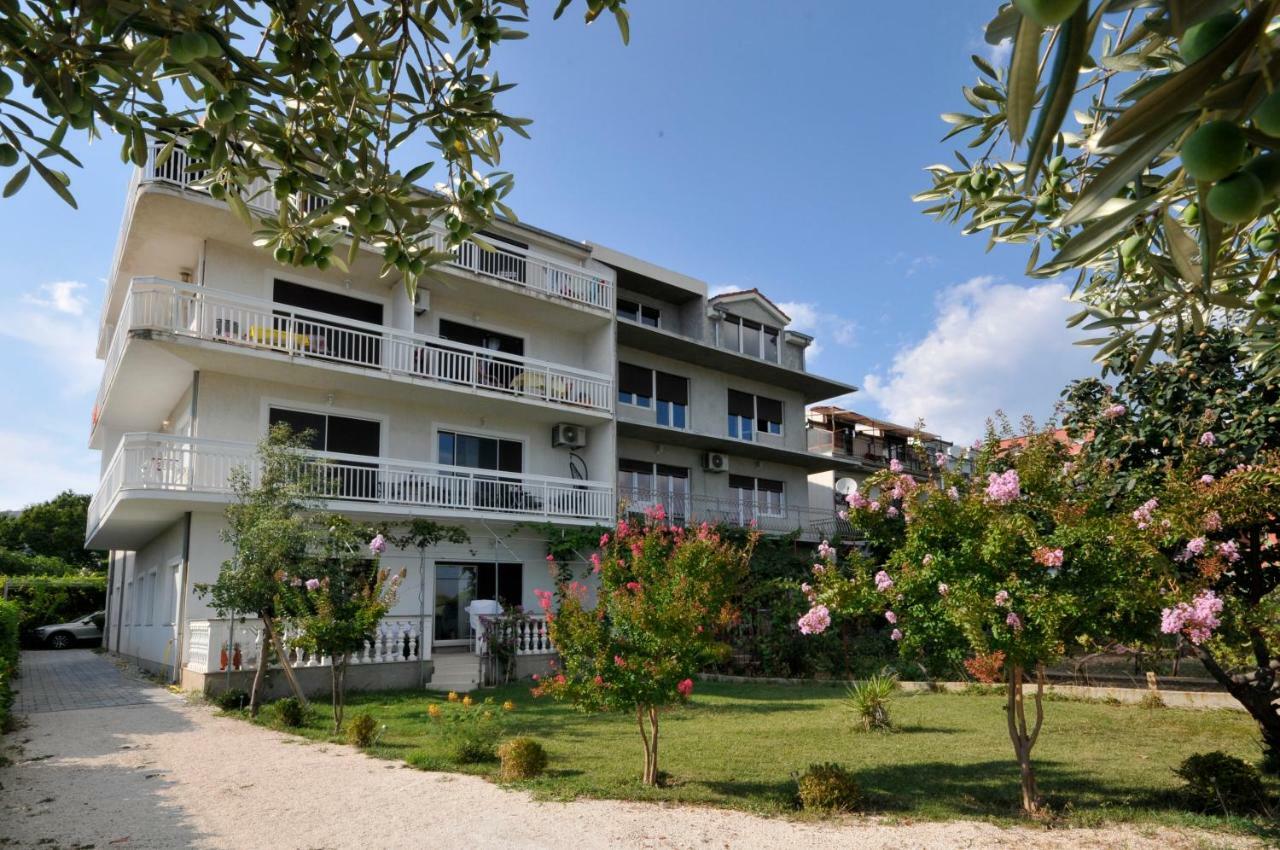 Apartmani Olive Trogir Exteriör bild