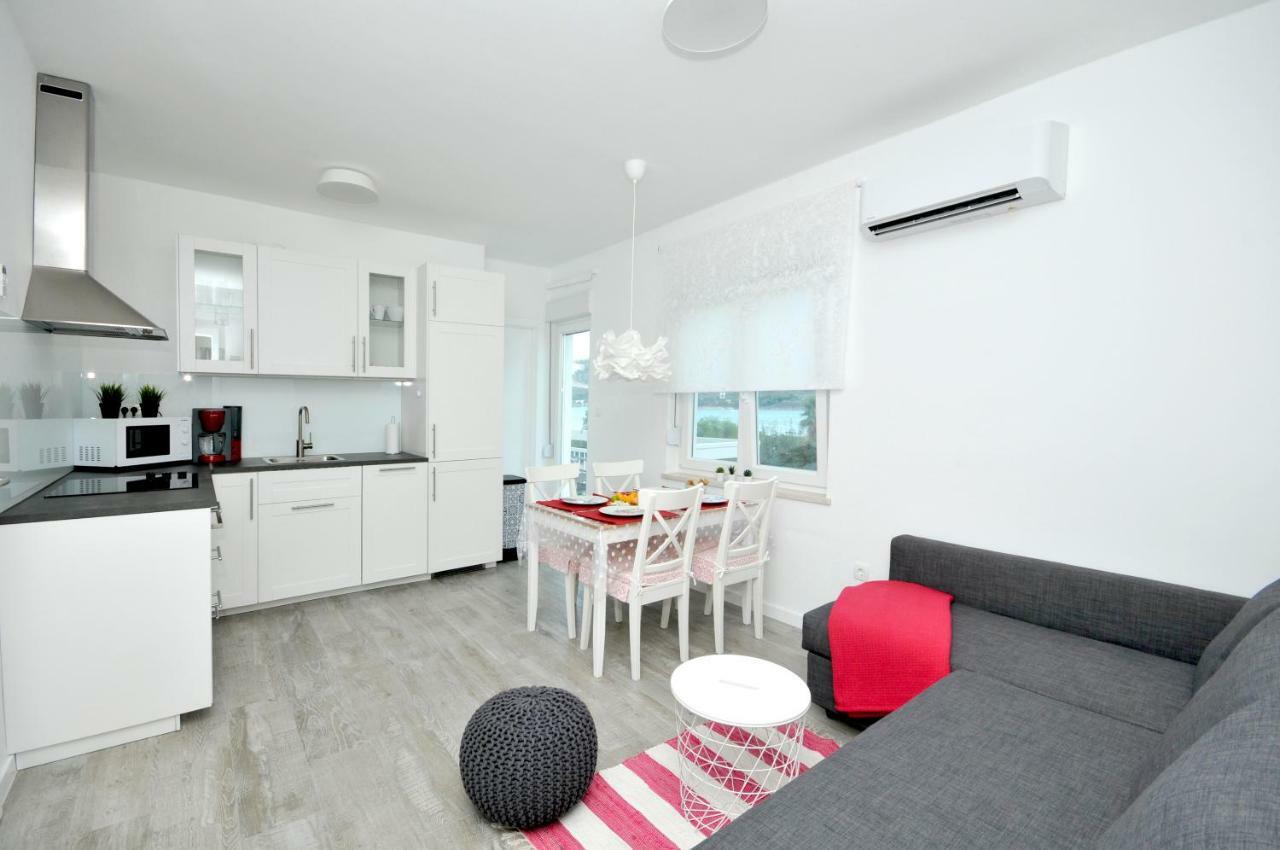 Apartmani Olive Trogir Exteriör bild