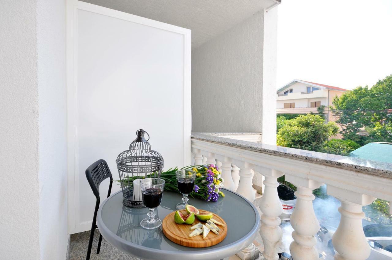 Apartmani Olive Trogir Exteriör bild